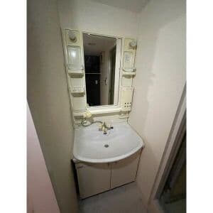 Room image 15