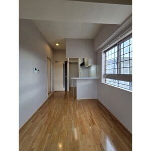 Room image 15