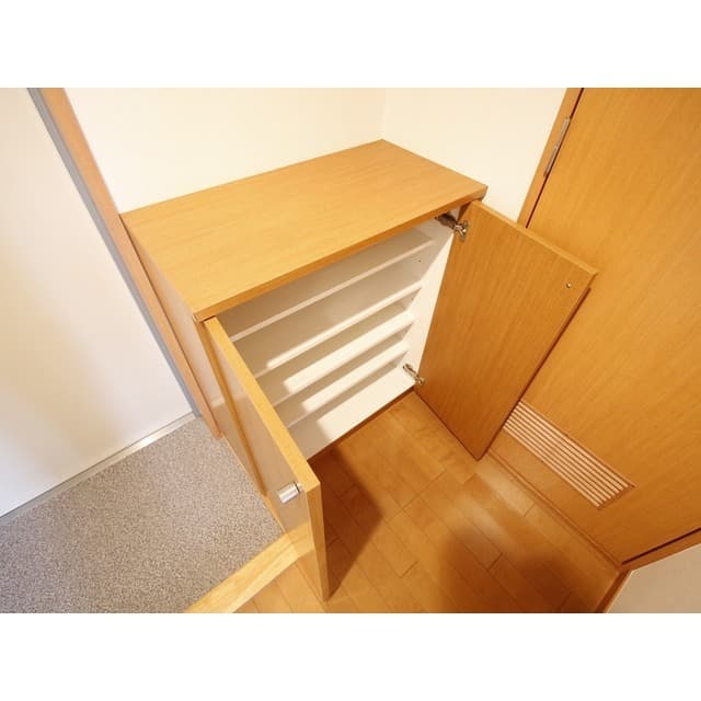 Room image 15