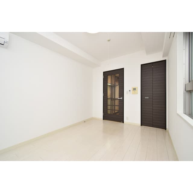 Room image 14