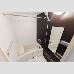 Room image 8