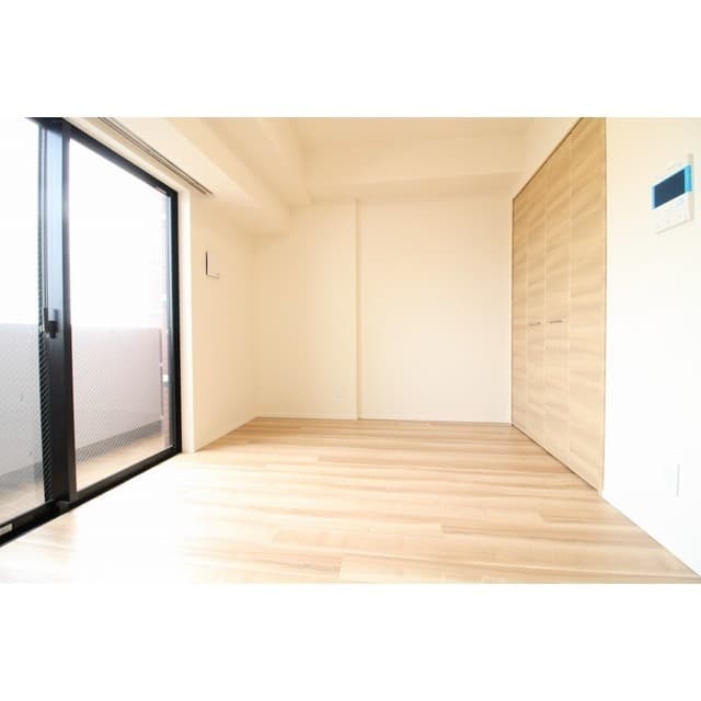 Room image 16