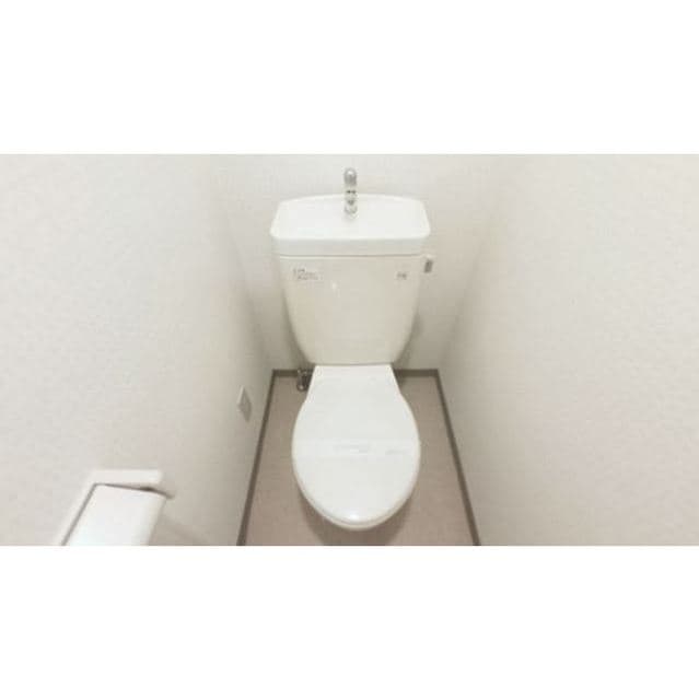 Room image 9