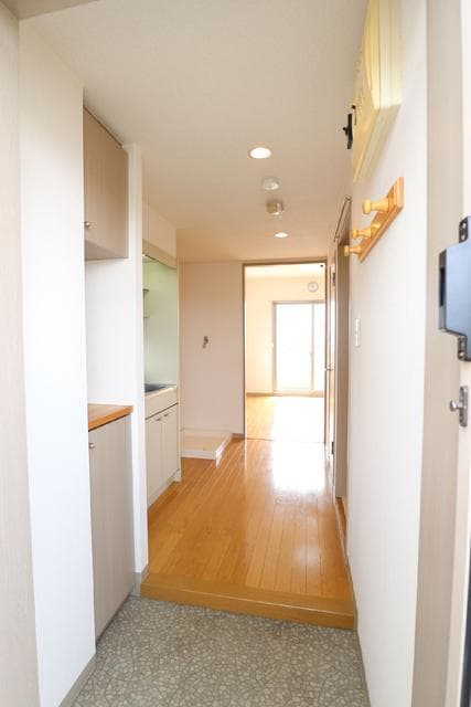 Room image 16