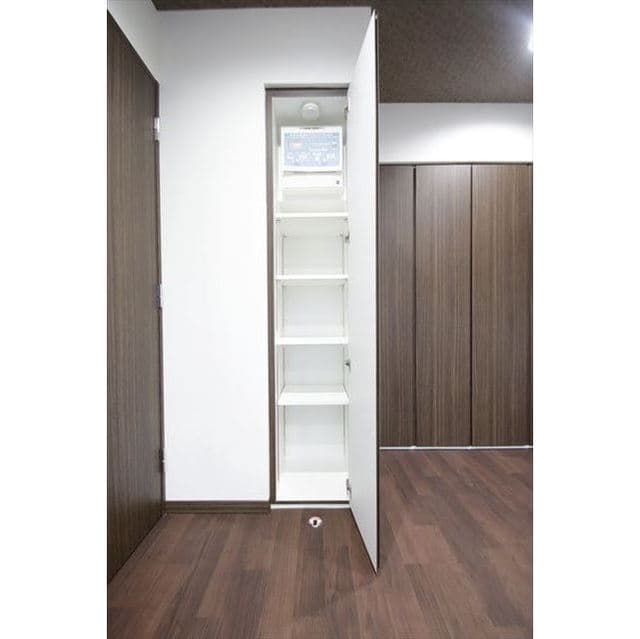 Room image 14