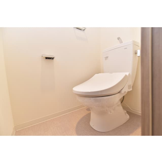 Room image 10