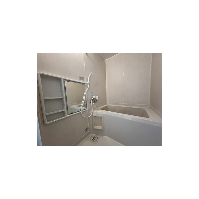 Room image 11