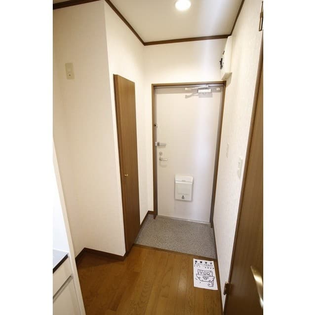 Room image 10
