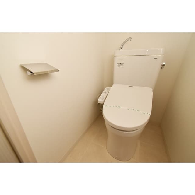 Room image 10