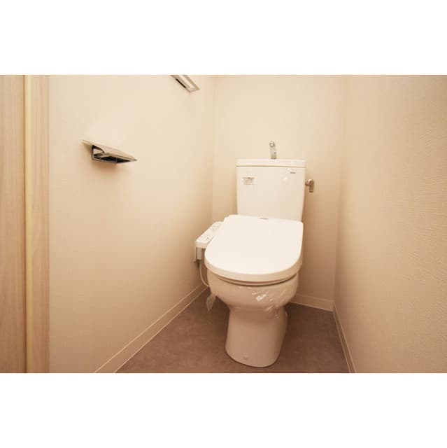 Room image 10