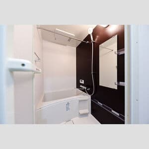 Room image 10
