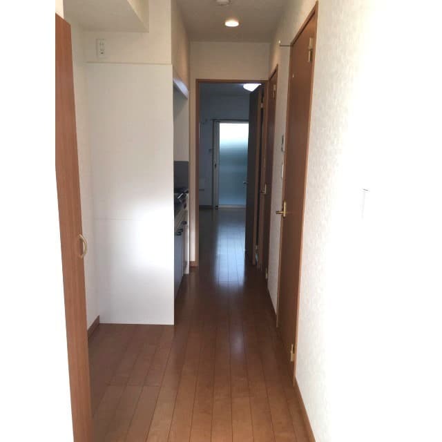 Room image 16