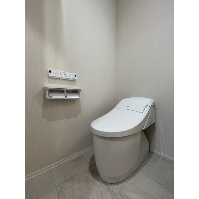Room image 12