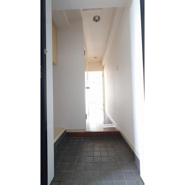 Room image 13
