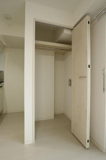 Room image 16