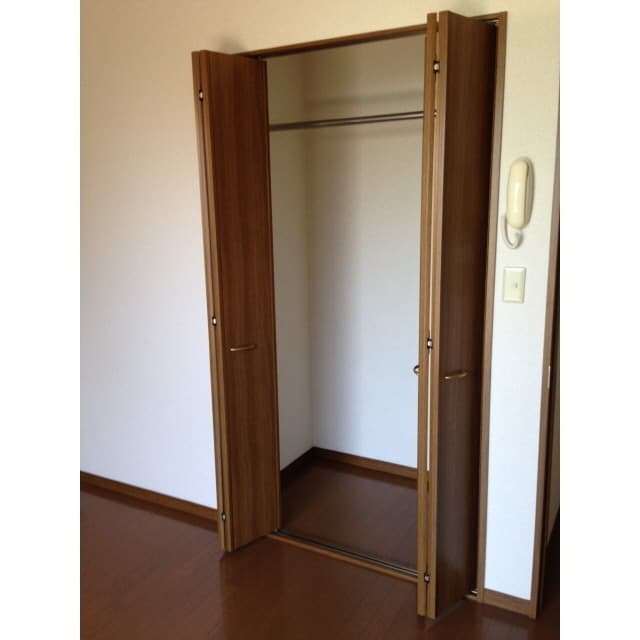 Room image 13