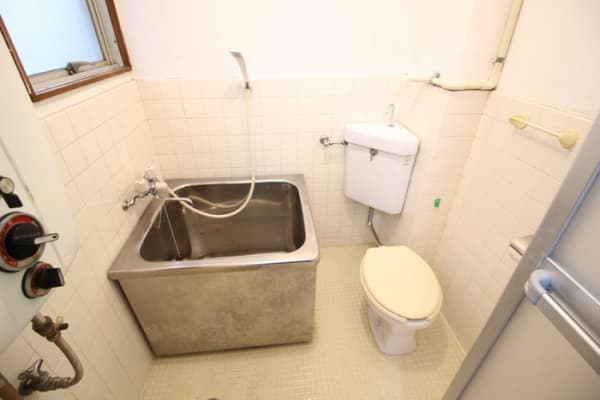 Room image 11