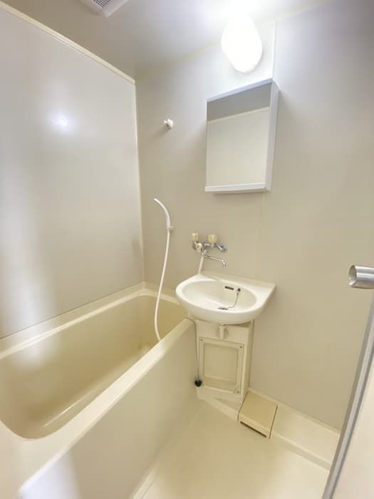 Room image 11