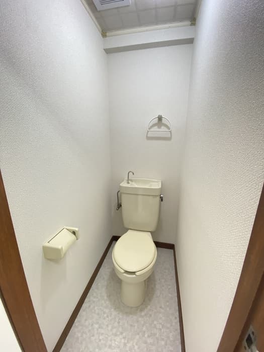 Room image 13
