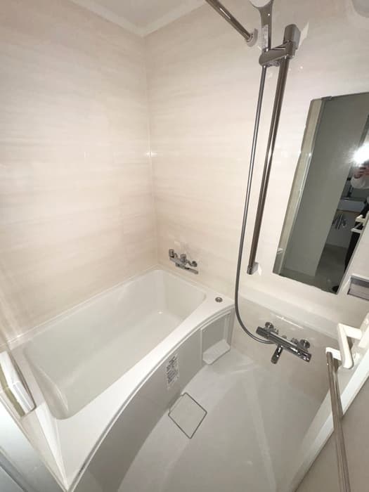 Room image 10