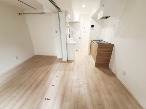 Room image 8