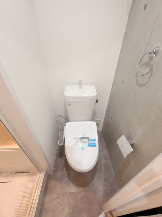 Room image 10