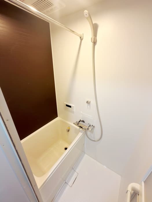 Room image 10