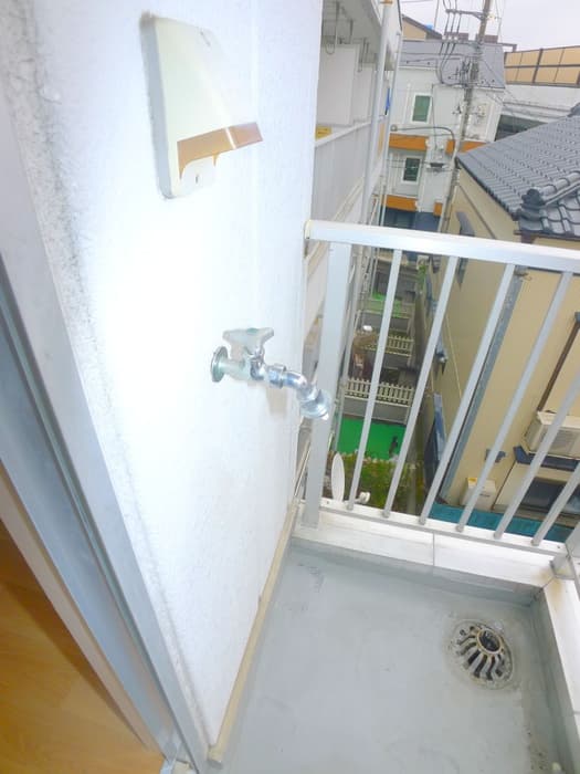 Room image 12