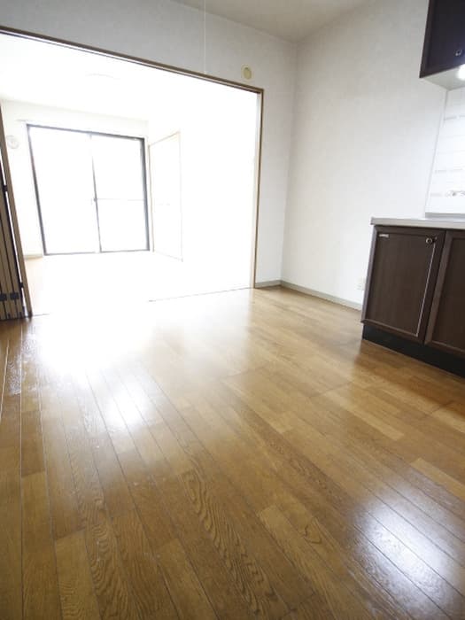 Room image 13