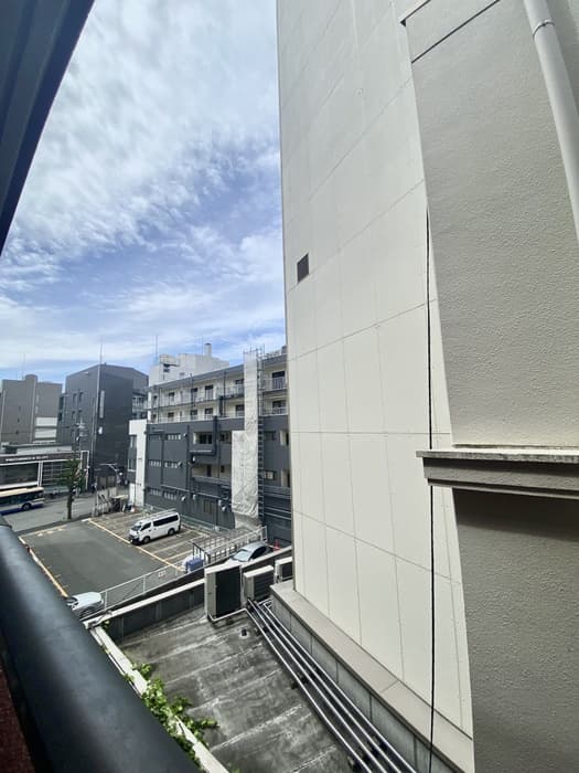 Room image 14