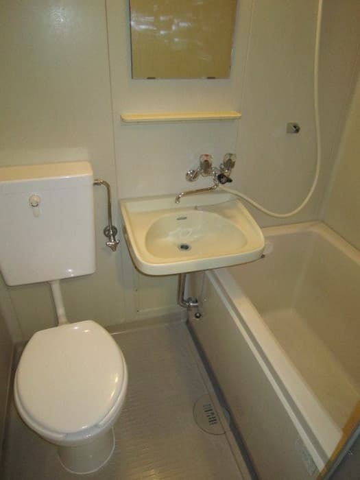 Room image 8