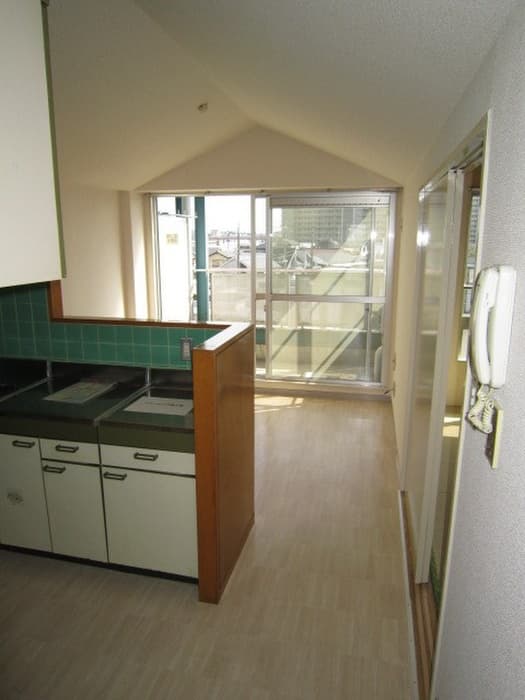 Room image 13