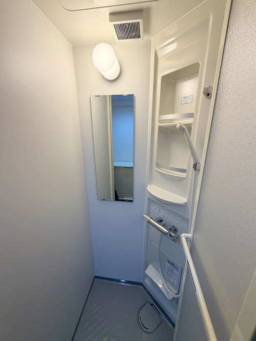 Room image 9