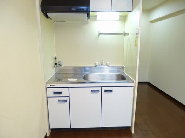 Room image 8