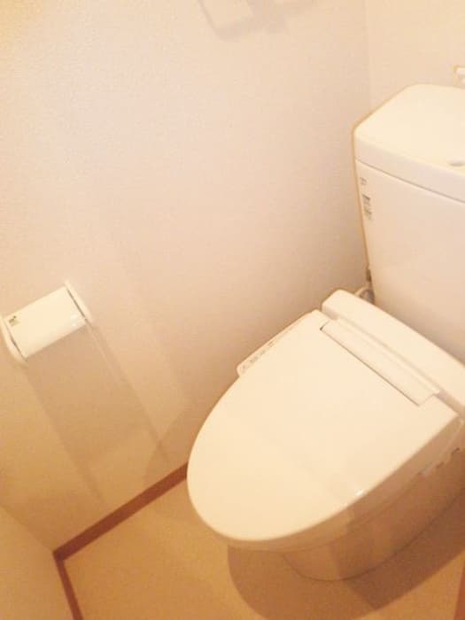 Room image 11