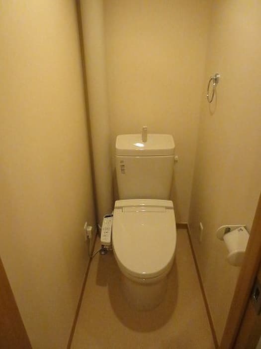 Room image 11