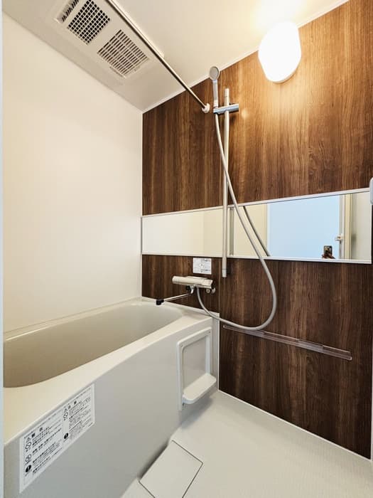 Room image 11