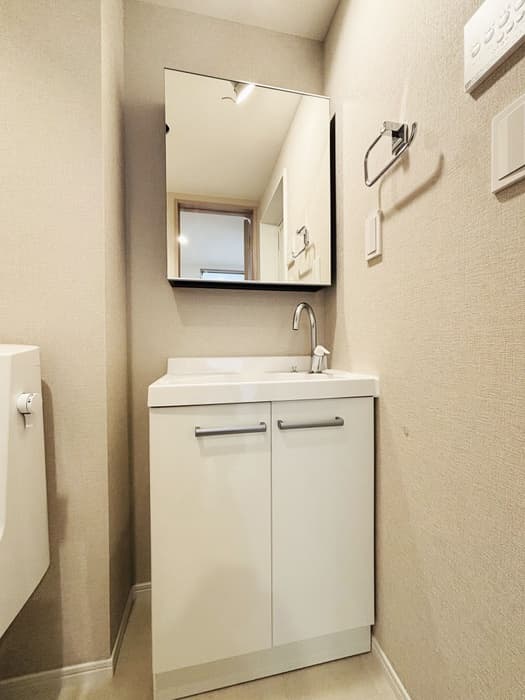 Room image 12