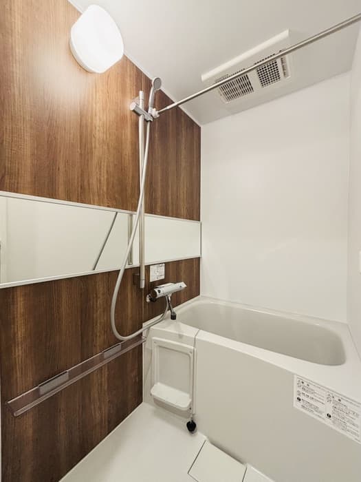 Room image 12