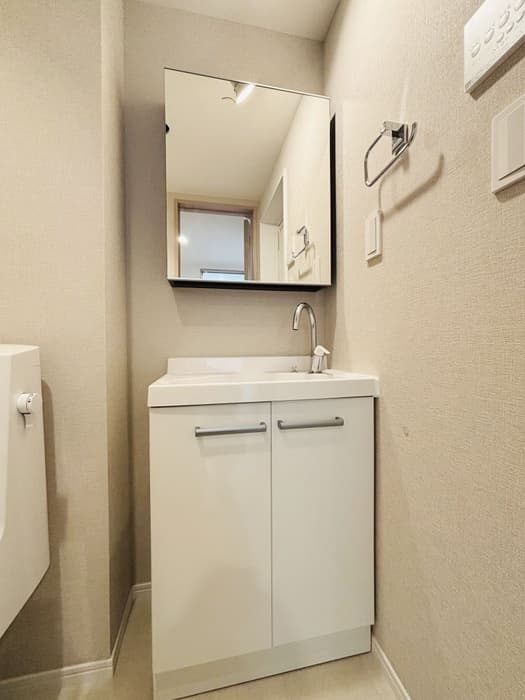 Room image 12