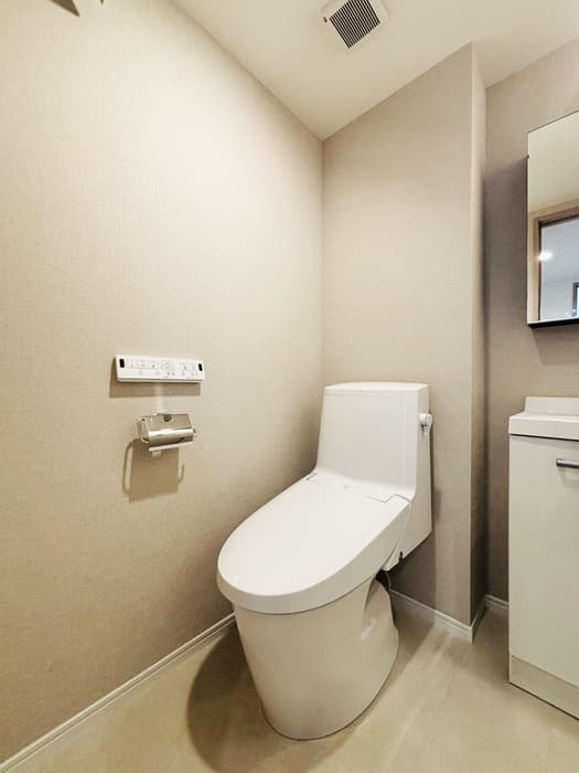 Room image 13