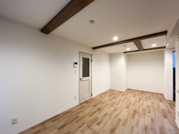 Room image 8