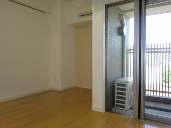 Room image 12
