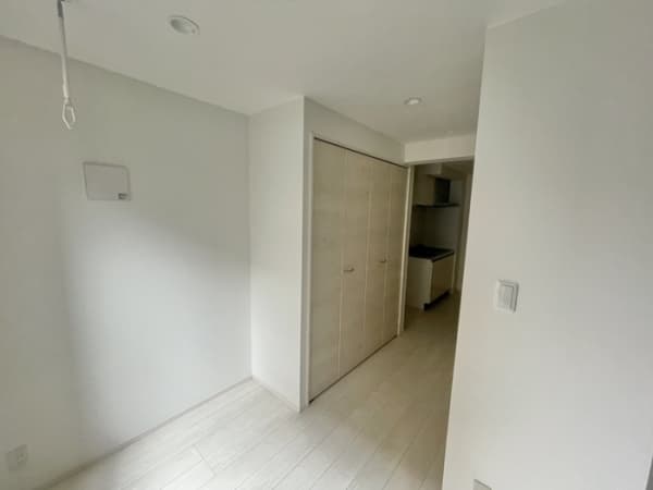 Room image 8