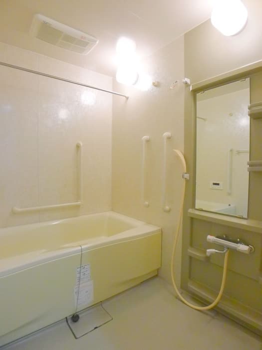Room image 13