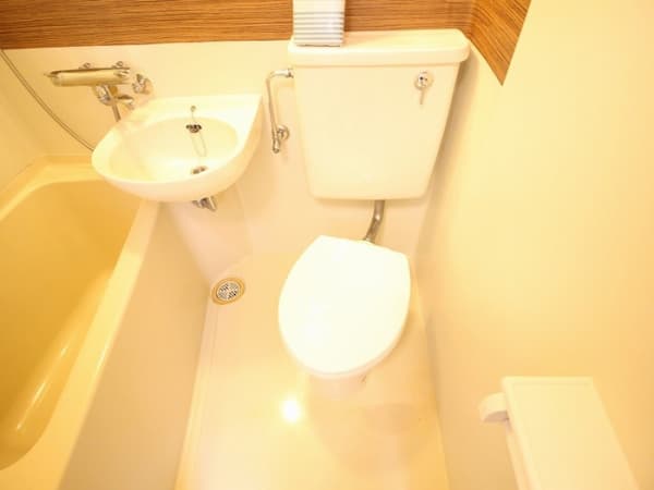 Room image 9