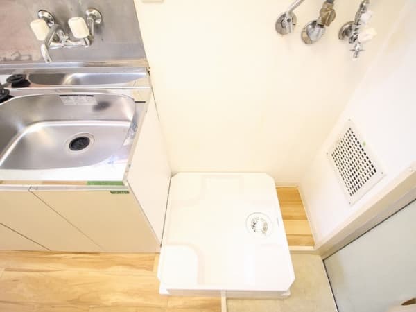 Room image 11