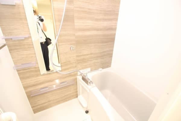 Room image 10