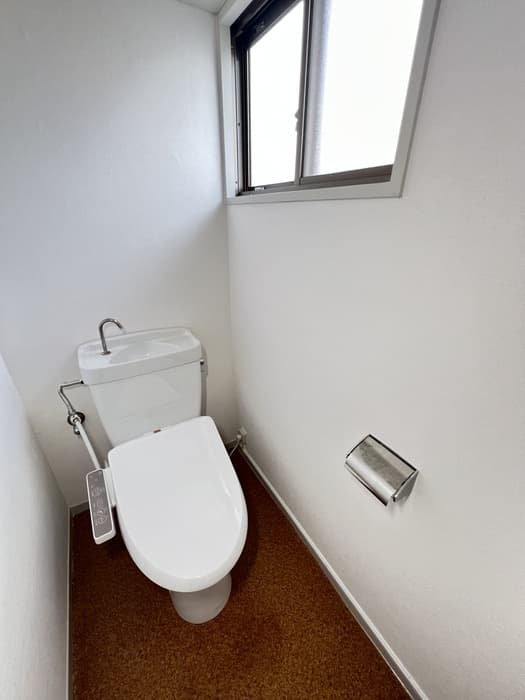 Room image 8