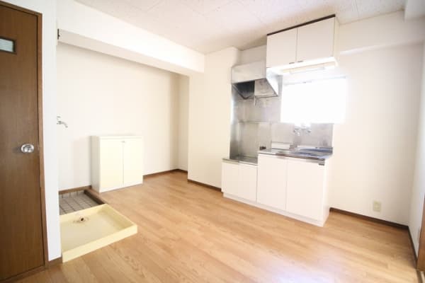 Room image 12